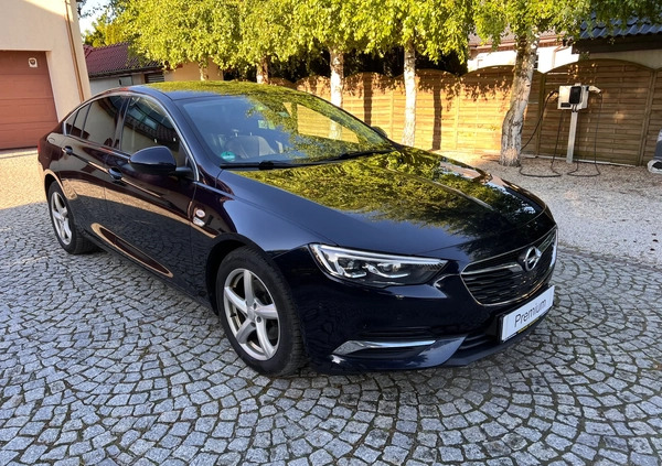 Opel Insignia cena 60900 przebieg: 179000, rok produkcji 2019 z Brwinów małe 232